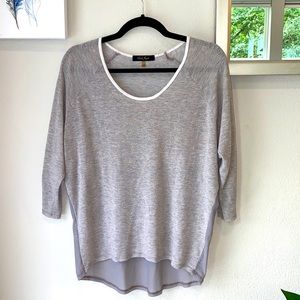 Flowing, breathable shirt with cute back